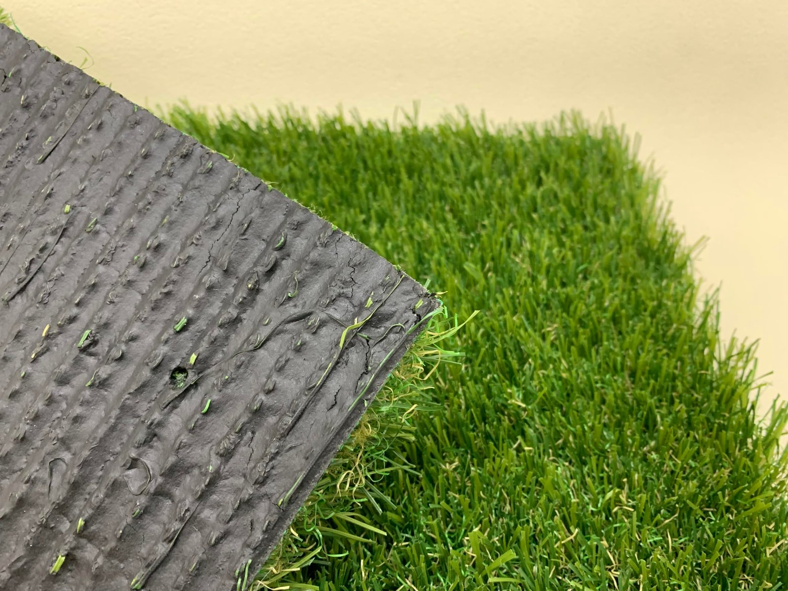 Césped Artificial 1x5 m | 40 mm, Decorativo, Resistente y Fácil de Instalar